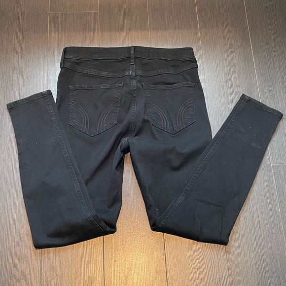 Hollister skinny black in 9Short - Picture 2 of 3